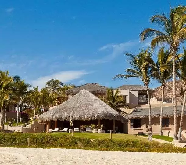 luau-chikee-hut-llc-13