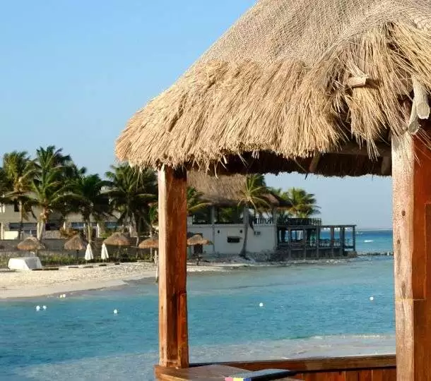 luau-chikee-hut-llc-7
